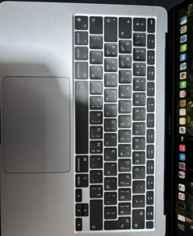 makbok-labtob-abl-ayr-am-1-macbook-air-m1-shbh-gdyd-mstaaml-nthyf-100-ram-8-thakr-256-btary-99-big-1